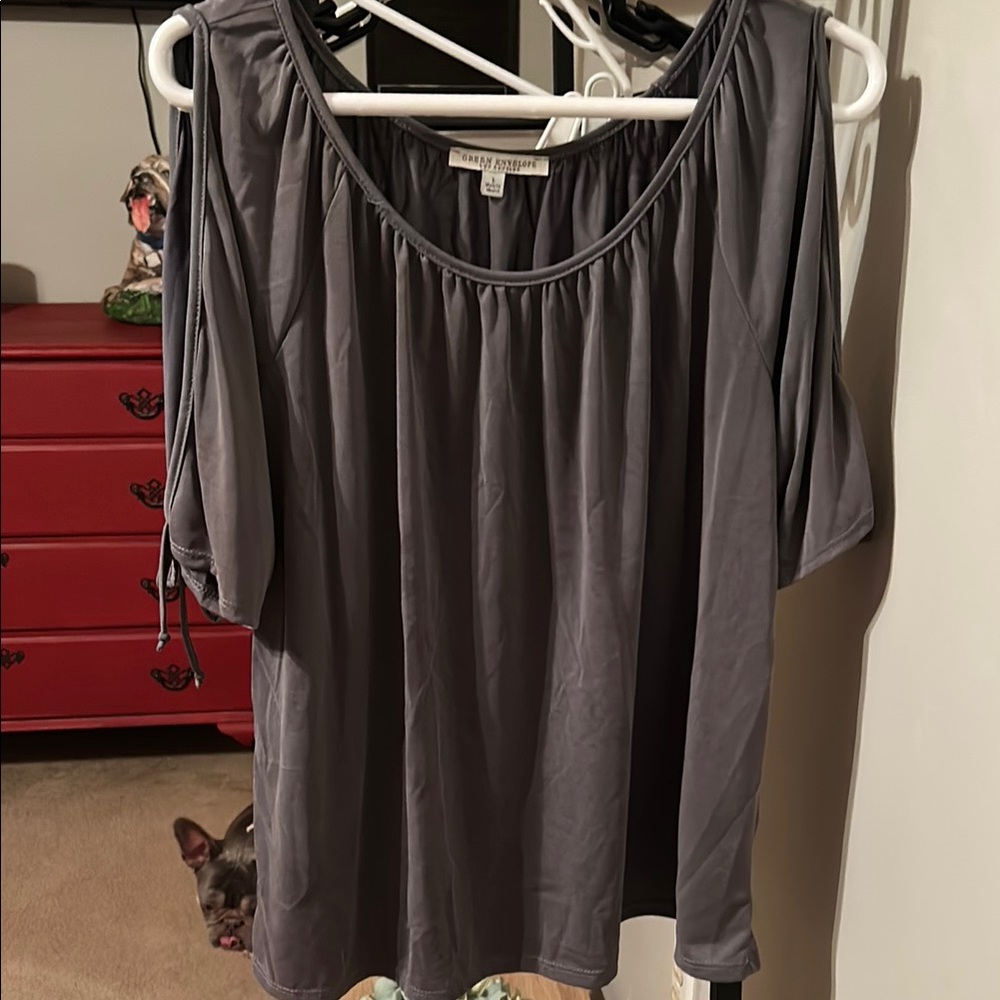 Green Envelope Gray Ruched Short Sleeve Blouse